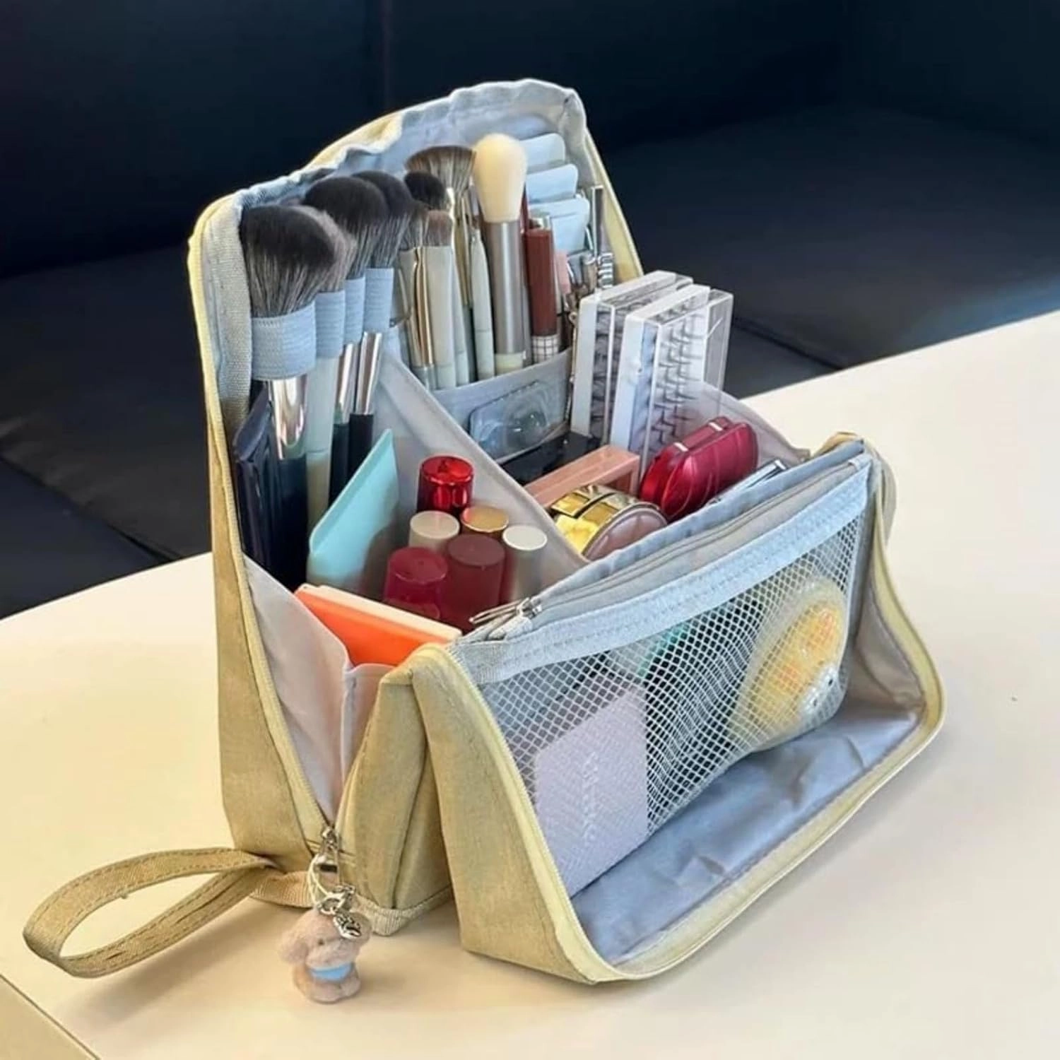 Doresty Makeup Bag, Doresty Standing Makeup Bag – Portable, Large Capacity, Multi-purpose Large Capacity Standing Makeup bag, Toiletry Bags with Compartments (beige)